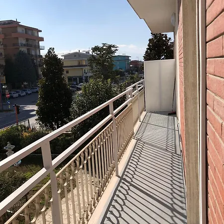 Il Lupo E La Volpe Penzion Centobuchi