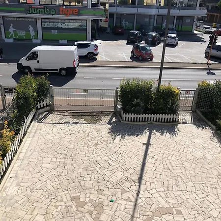Il Lupo E La Volpe *
